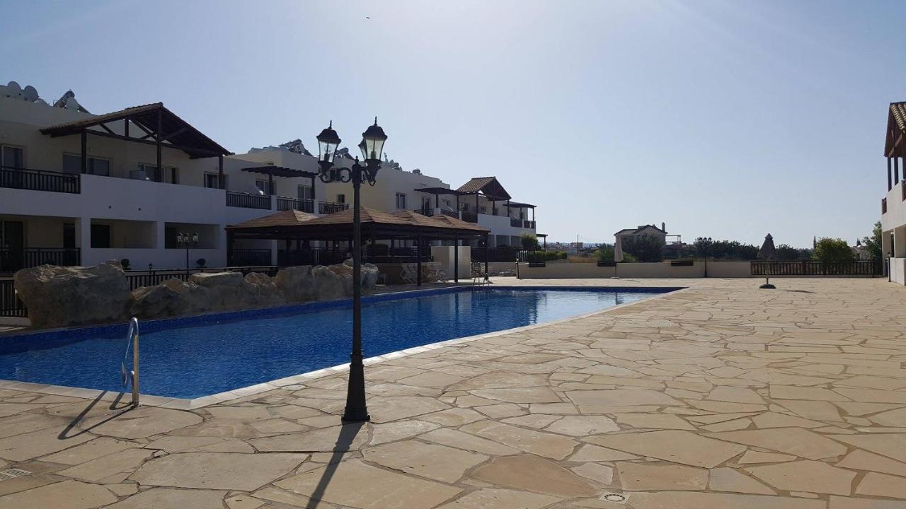 Pleasantly Furnished Apartment B201 With Large Terrace, Wi-Fi & Android Tv Peyia Exterior photo